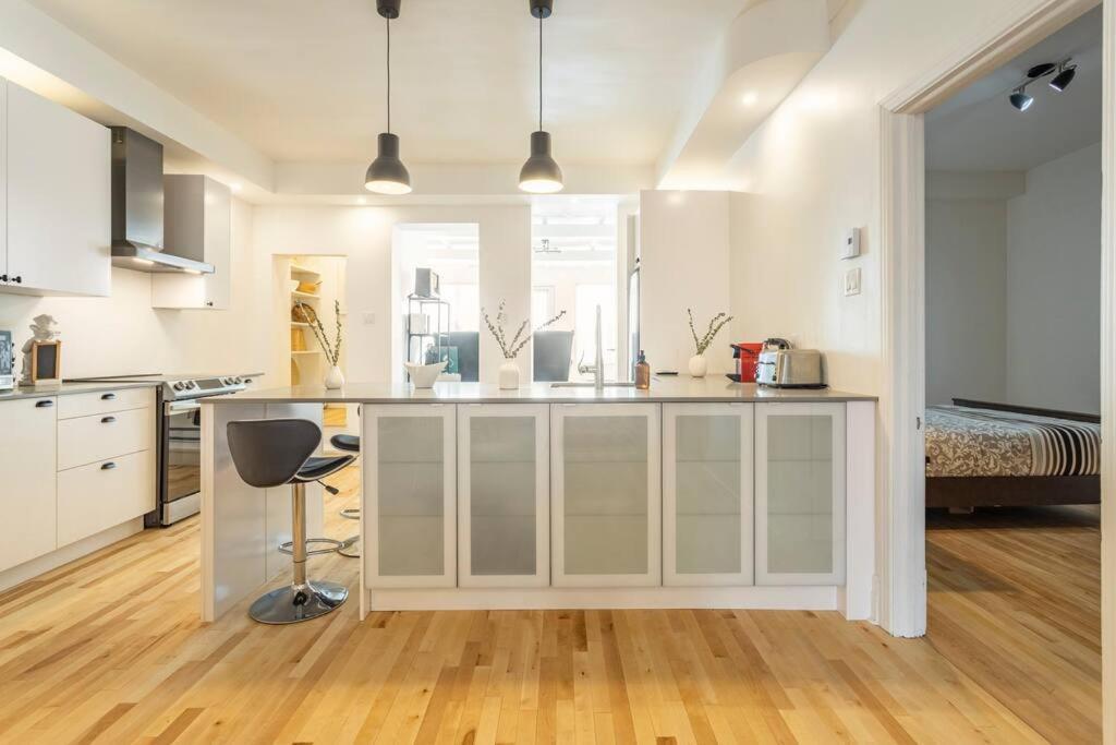 Apartament Charm & Luxury Vacation Headquarters To Downtown! Montreal Zewnętrze zdjęcie